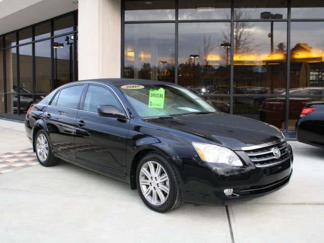 Toyota Avalon 2007 photo 2