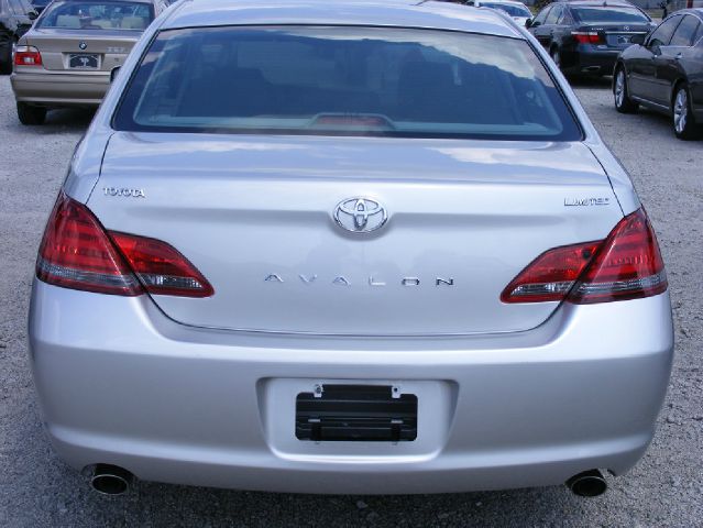 Toyota Avalon SLT 25 Sedan