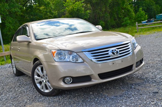 Toyota Avalon XLS Sedan