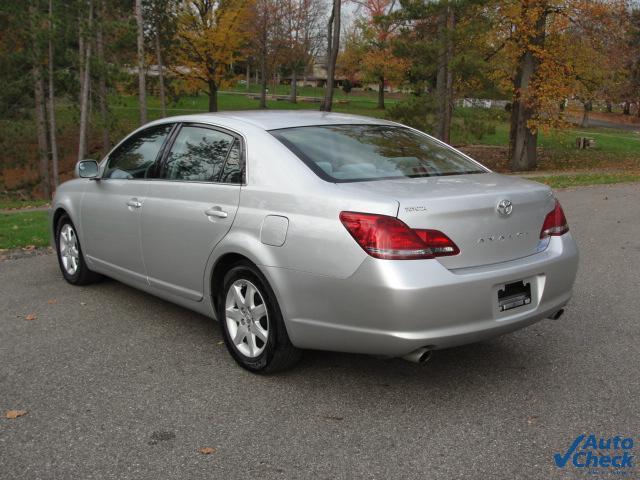 Toyota Avalon 2008 photo 2