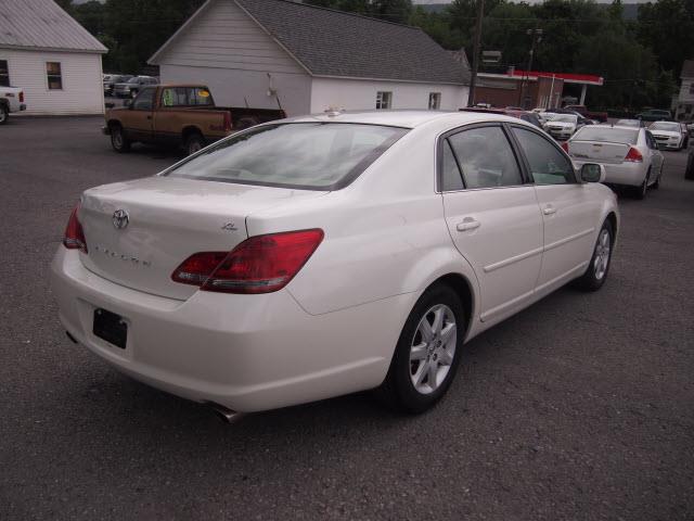 Toyota Avalon 2009 photo 1
