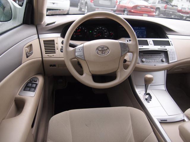 Toyota Avalon 2009 photo 2