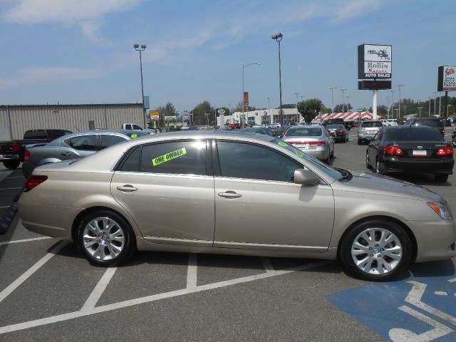 Toyota Avalon 2009 photo 2