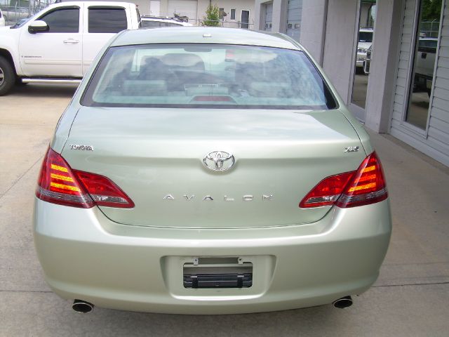 Toyota Avalon 2009 photo 2