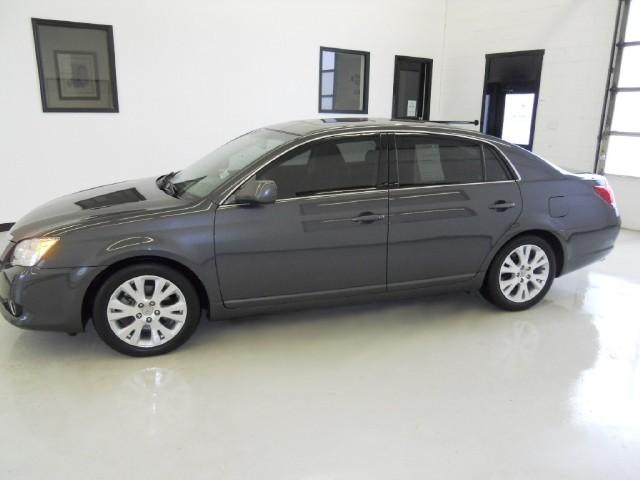 Toyota Avalon 2009 photo 1