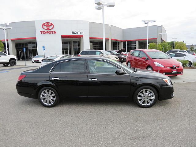 Toyota Avalon 2010 photo 1
