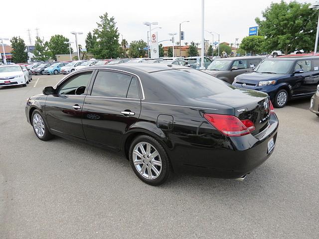 Toyota Avalon 2010 photo 2