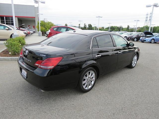 Toyota Avalon 2010 photo 4