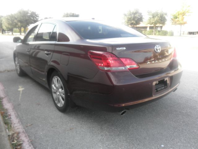 Toyota Avalon 2010 photo 1