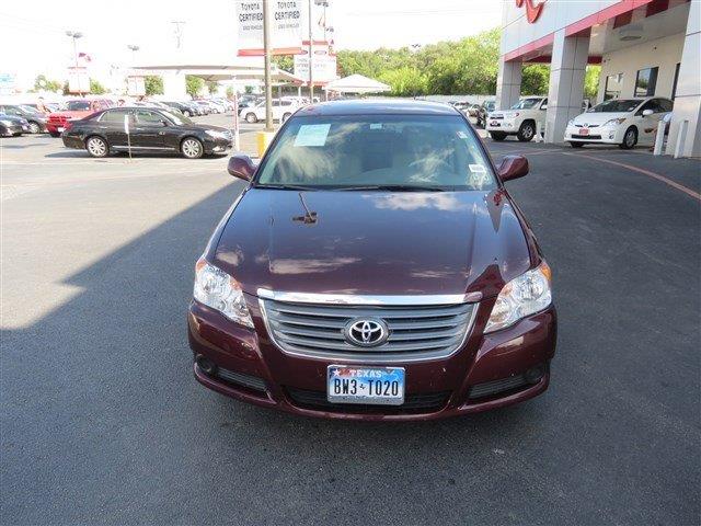 Toyota Avalon 2010 photo 1