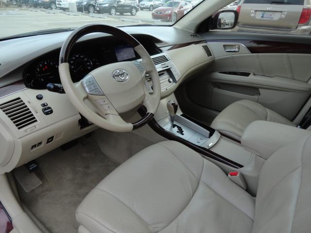 Toyota Avalon 2010 photo 10