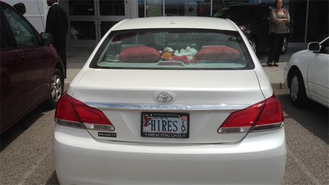 Toyota Avalon 2011 photo 1