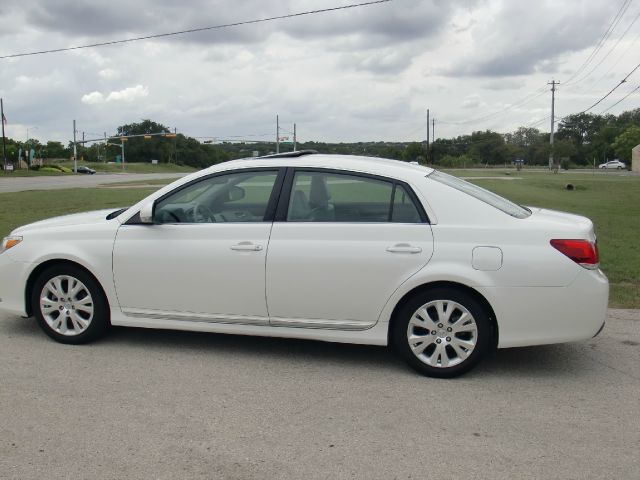 Toyota Avalon 2011 photo 1