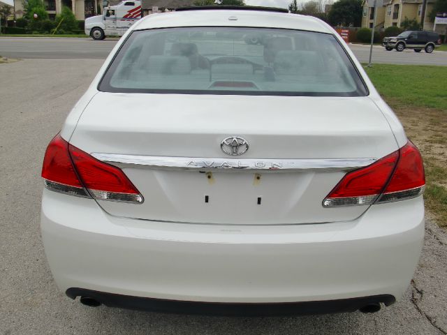 Toyota Avalon 2011 photo 3