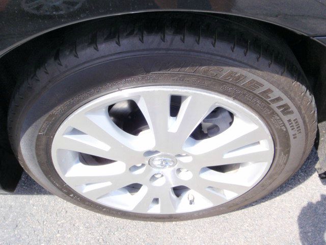 Toyota Avalon 2012 photo 2