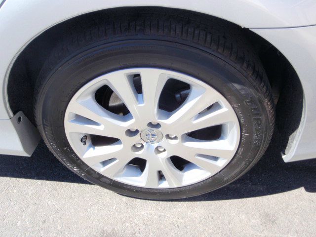 Toyota Avalon 2012 photo 14