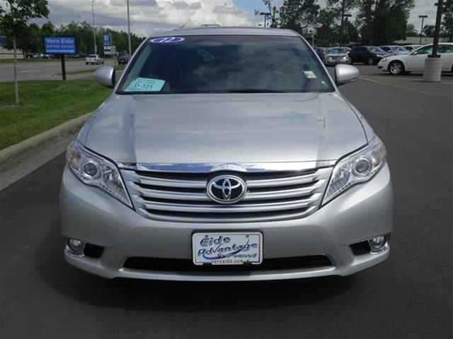 Toyota Avalon 2012 photo 1