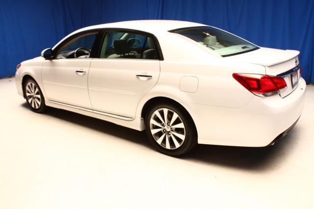 Toyota Avalon 2012 photo 4
