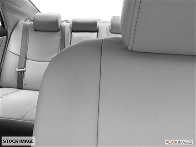 Toyota Avalon 2012 photo 2