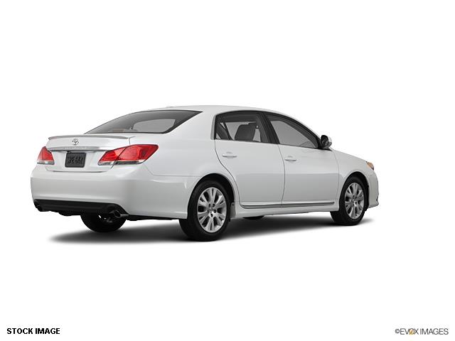 Toyota Avalon 2012 photo 8