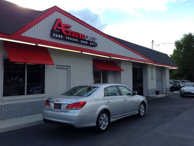 Toyota Avalon 2012 photo 2