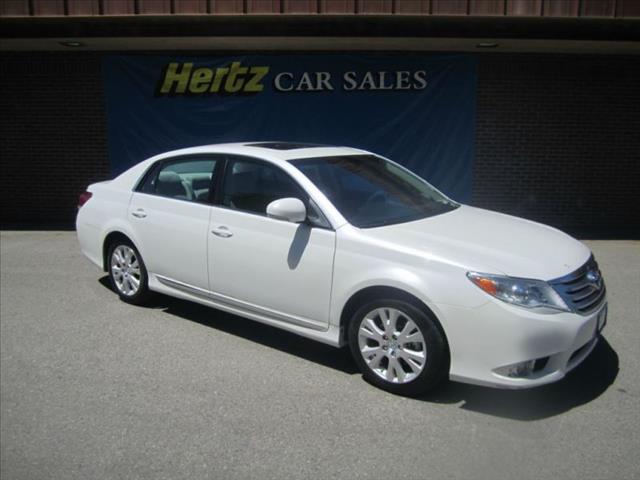 Toyota Avalon 2012 photo 2