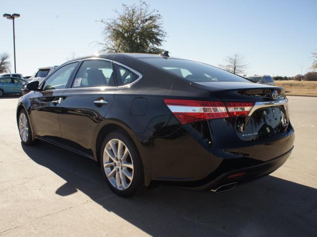 Toyota Avalon 2014 photo 2