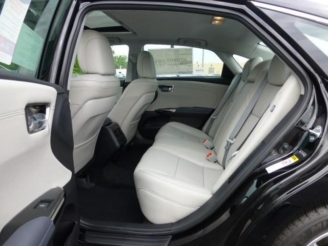 Toyota Avalon Hybrid 2013 photo 5