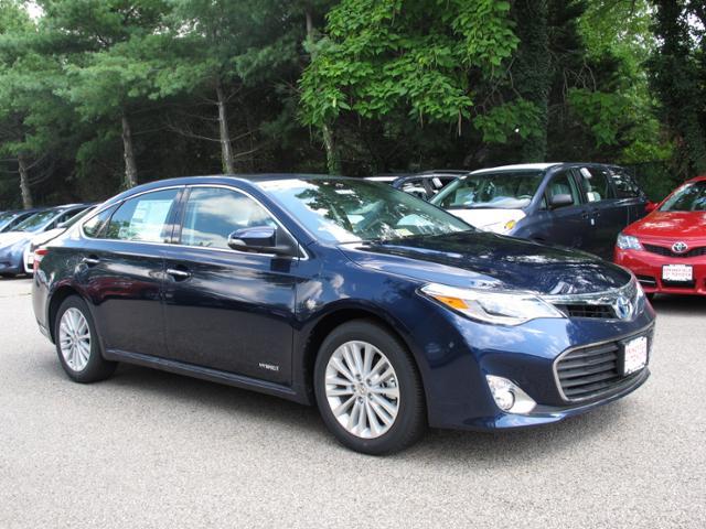 Toyota Avalon Hybrid 2013 photo 1