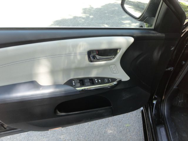 Toyota Avalon Hybrid 2013 photo 3