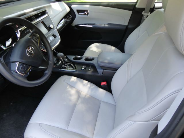 Toyota Avalon Hybrid 2013 photo 4