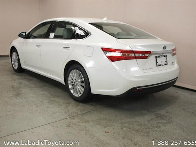 Toyota Avalon Hybrid 2014 photo 1