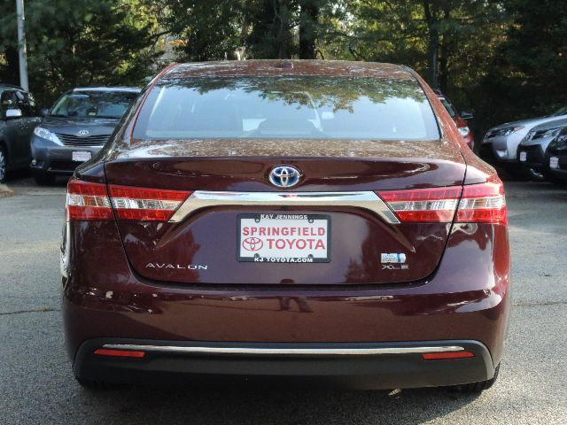 Toyota Avalon Hybrid 2014 photo 2