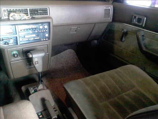 Toyota Camry 1985 photo 5