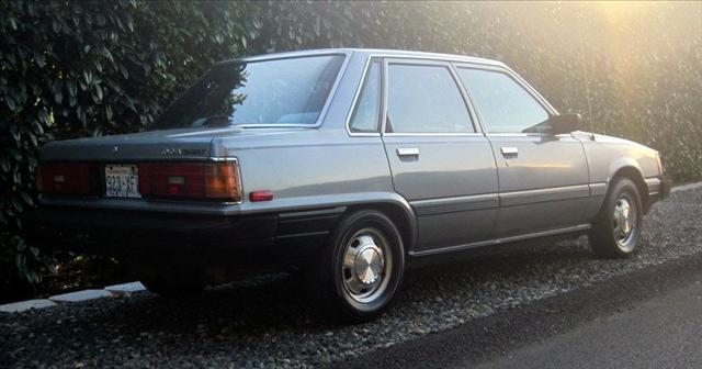 Toyota Camry 1986 photo 4