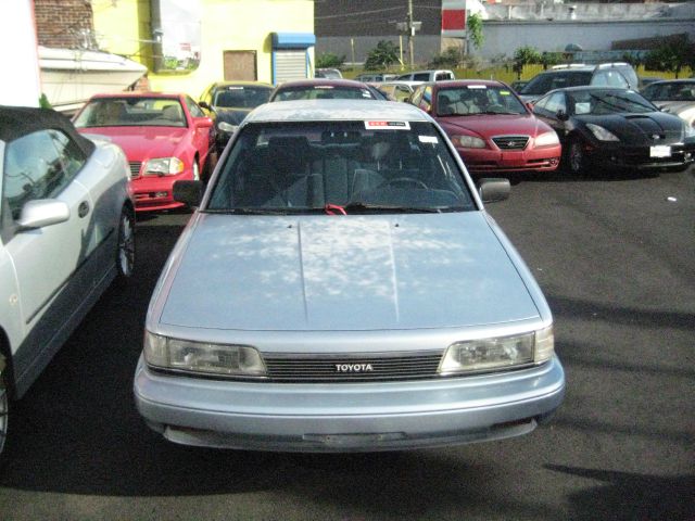 Toyota Camry 1987 photo 3