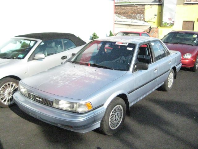 Toyota Camry 1987 photo 4
