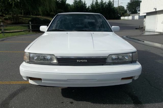 Toyota Camry 1988 photo 2