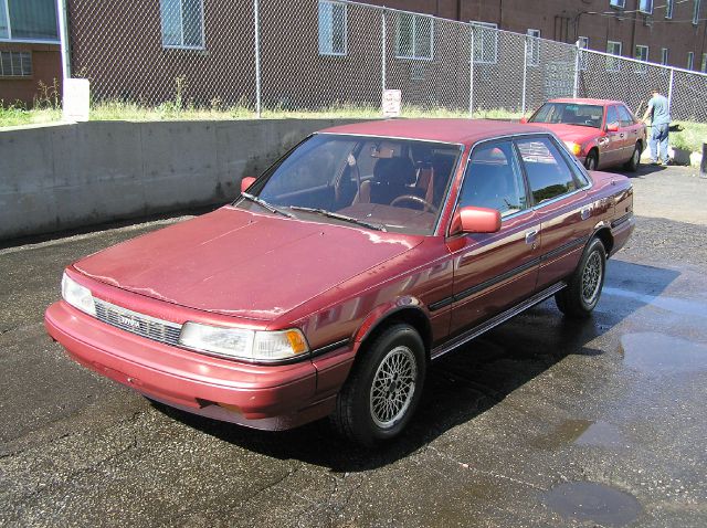 Toyota Camry 1988 photo 2