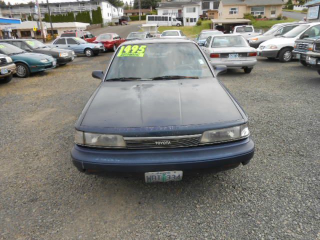 Toyota Camry 1989 photo 1