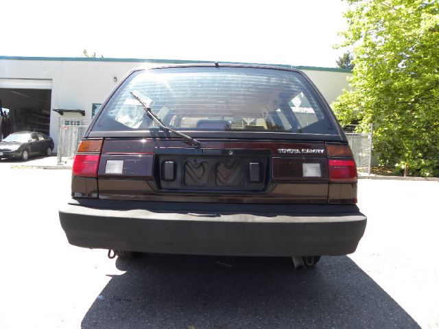 Toyota Camry 1989 photo 3