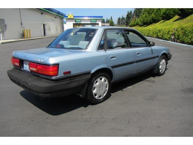 Toyota Camry 1990 photo 3