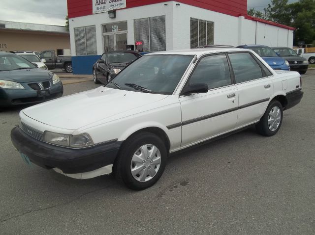 Toyota Camry 1990 photo 3