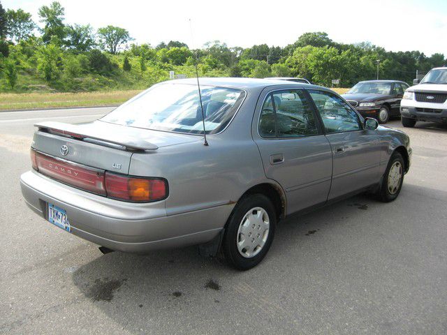 Toyota Camry 1992 photo 4