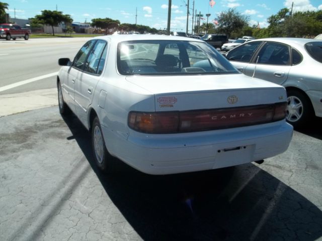 Toyota Camry 1993 photo 1
