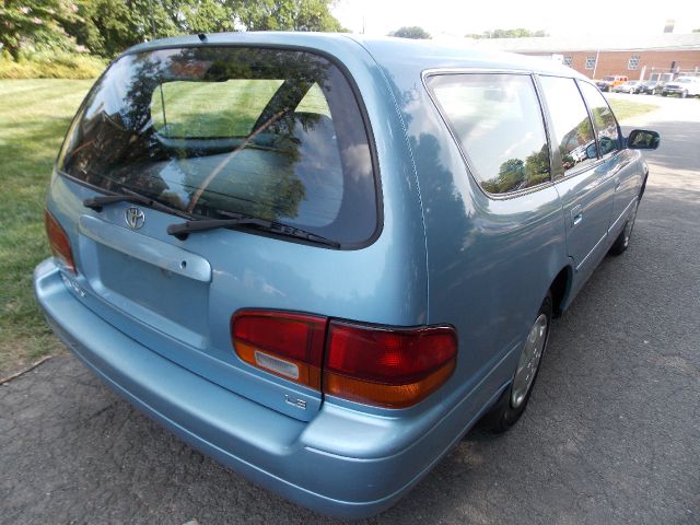 Toyota Camry 4x4 1500 LTZ Wagon
