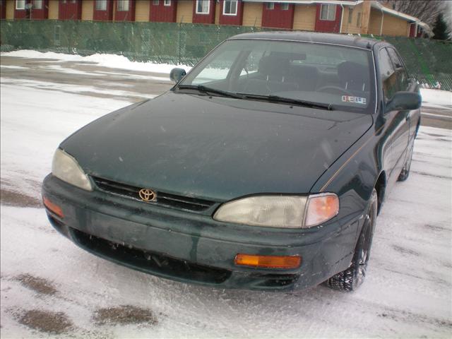Toyota Camry SEL Sport Utility 4D Sedan