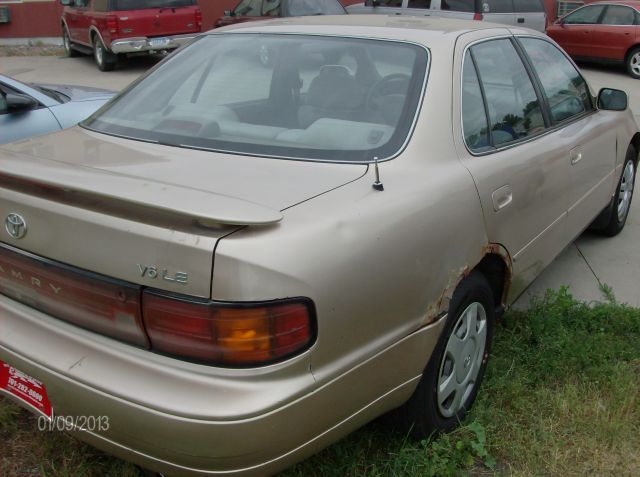 Toyota Camry 1996 photo 1
