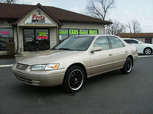 Toyota Camry SEL Sport Utility 4D Sedan