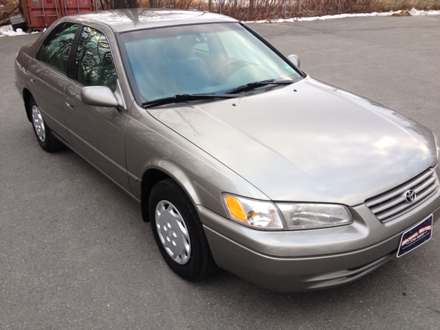 Toyota Camry 1997 photo 1